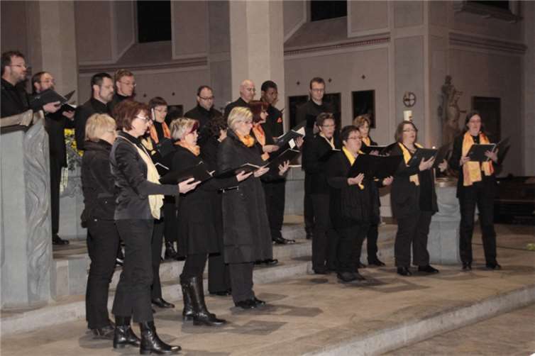 Der Chor Cantate bot ein breites Repertoire.AND