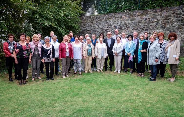 Der Chor Con Spirito lädt ein, sich auf die besinnliche Weihnachtszeit einzustimmen. Fotos: privat