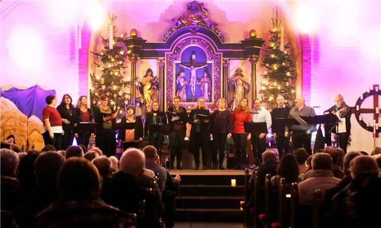 Der Chor „Fortsetzung folgt“ gab ein fantastisches Konzert in der Pfarrkirche St. Gertrud. Fotos: SES