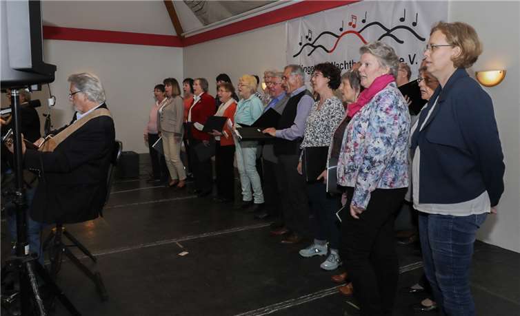 Der Chor „Singen in Wachtberg“ hatte zum Mitsingabend geladen.Fotos: CEW