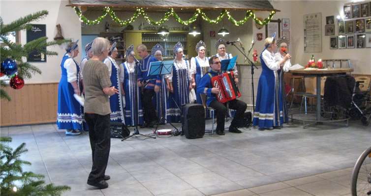 Der Chor „Souvenir“ sorgte mit Melodien aus Weißrussland und der Ukraine für gute Stimmung. Privat