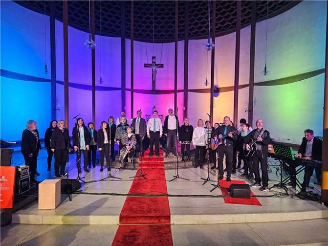 Der Chor „Taktvoll“ Volkesfeld bei seinem Auftritt in der MusikkircheLive“ in Koblenz.  Foto: privat