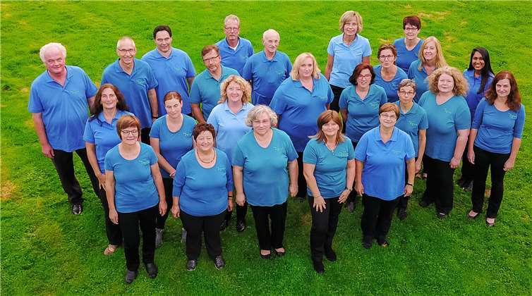 Der Chor Unterwegs tritt im Konzertsaal des Wohnstifts Augustinum auf. Privat