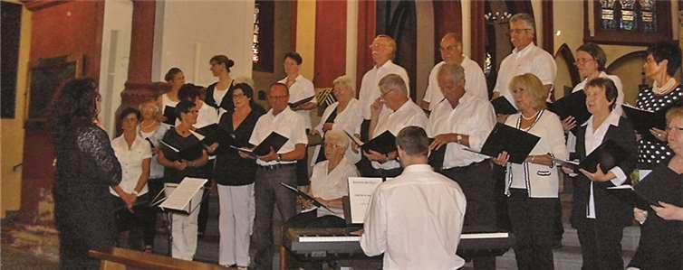Der Chor bei der Gestaltung einer „Musik zur Marktzeit“ in der Liebfrauenkirche Koblenz.privat