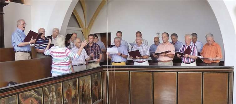 Der Chor bereicherte mit fünf Liedern den Gottesdienst. privat