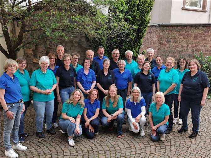 Der Chor freut sich jederzeit über weitere Mitsängerinnen und Mitsänger.  Foto: privat