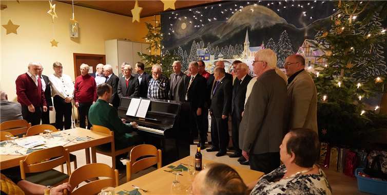 Der Chor hatte teils freche und auch außergewöhnliche, weihnachtliche Weisen im Gepäck.Fotos: privat