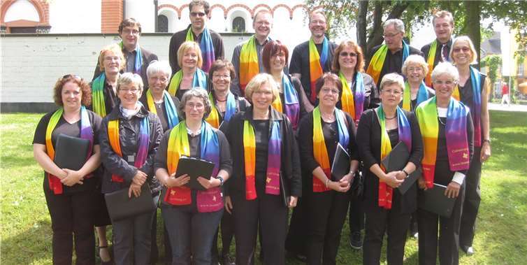 Der Chor „tonART“ trifft sich einmal im Monat zur Probe neuen geistlichen Liedguts und Taizé-Liedern. privat