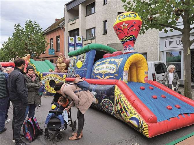 Der „Circus Train“ erwies sich als spannende Erlebnishüpfburg.