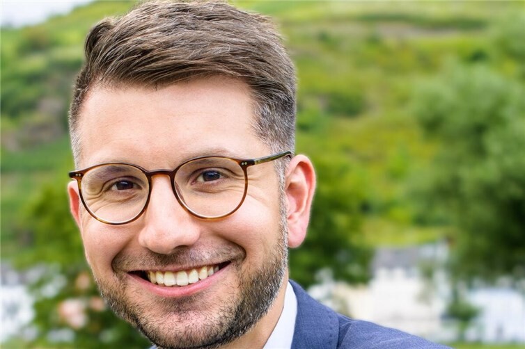 Der Cochem-Zeller CDU-Landtagsabgeordnete Jens Münster betont, dass verlängerte Einsatzzeiten in Wittlich keine verlässliche Nachtversorgung ersetzen und weitere strukturelle Verbesserungen nötig sind.