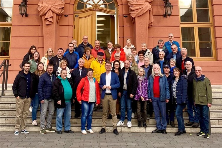 Der Cochem-Zeller Landtagsabgeordnete Jens Münster empfing 45 Personen des Kreismusikverbandes Cochem-Zell sowie des CDU-Stadtverbandes Cochem im rheinland-pfälzischen Landtag. Foto: Maike Malzahn 