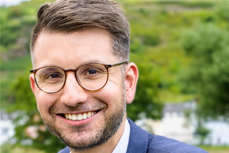 Der Cochem-Zeller Landtagsabgeordnete Jens Münster und die CDU setzen sich für einen „Eigenheim-Zuschuss“ ein, um jungen Menschen und Familien den Erwerb von Immobilien zu erleichtern. Foto: Doris Schnorbach