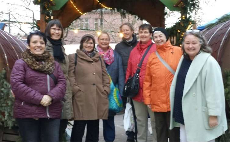 Der Damenclub erkundete das Weihnachtsdorf in Mainz.Frauenchor Ehlscheid