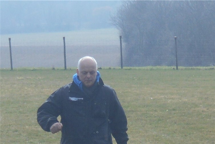 Der Deutsche Schäferhund Jerry Lee, mit seinem Besitzer Ottmar Kaczmarek.privat