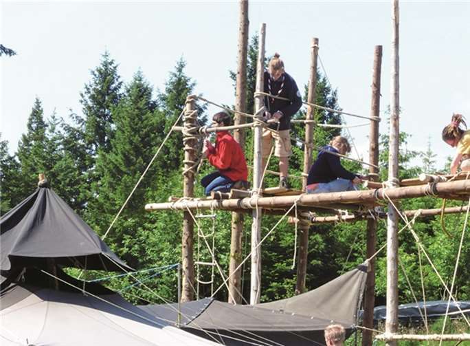 Der Dieblicher Pfadfinder-Stamm Treverer beim Bundeslager unter dem Motto „learning by doing“. privat