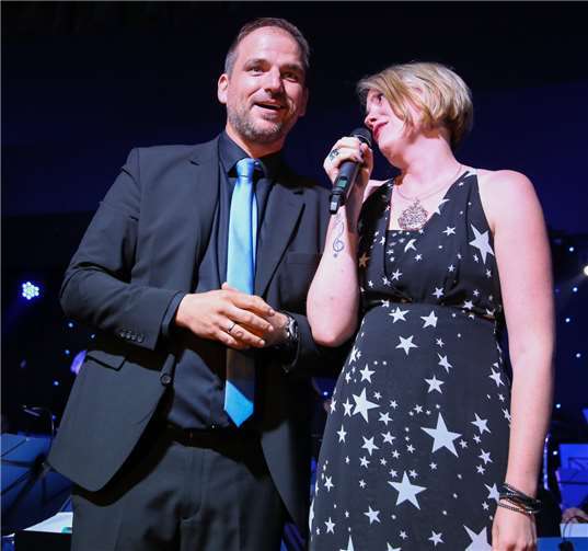 Der Dirigent Reinhard Lisecke lebt die Musik und ist maßgeblich am Erfolg des Musikvereins beteiligt.