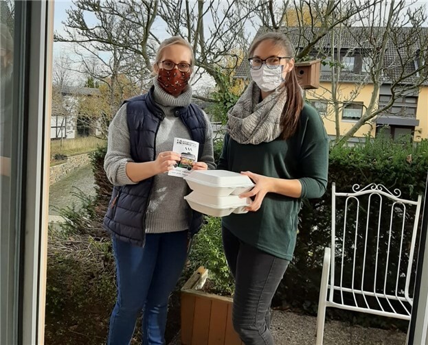 Der Döppekoche mit Apfelmus wurde nach Hause gebracht. Fotos: privat