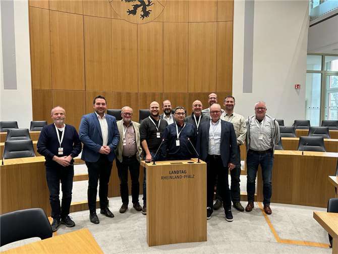 Der Dohrer Gemeinderat mit Benedikt Oster im Landtag. Foto: Andrea Loch