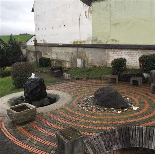 Der Dorfplatz soll schöner werden.