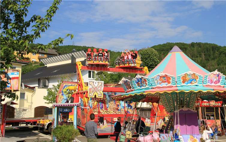 Der Dorfplatz wurde zum Kirmesgelände.
