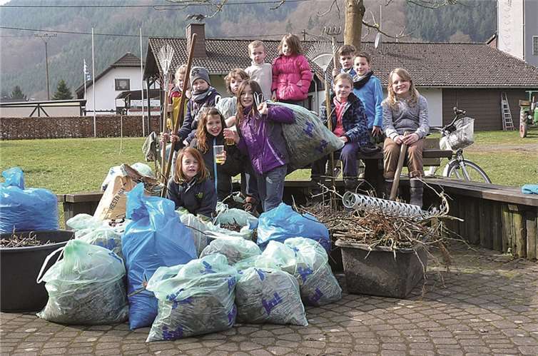 Der Dorfputz in Datzeroth verlief äußerst erfolgreich.privat