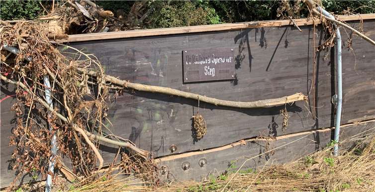 Der Dr.-Richard-Spessart-Steg stand zwischen Bad Bodendorf und Sinzig.