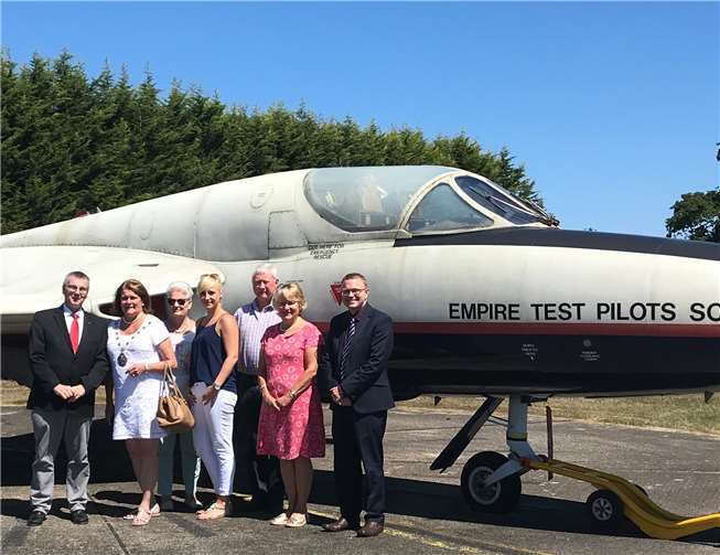 Der Dunsfold Flugplatz ist Standort von über 100 Unternehmen und bot interessante Einblicke. privat