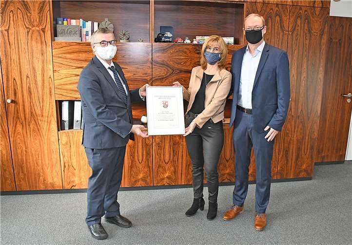 Der Ehrenpreis für die Mosel ging an den Winzerhof Künster aus Niederfell. Fotos: Kreisverwaltung Mayen-Koblenz