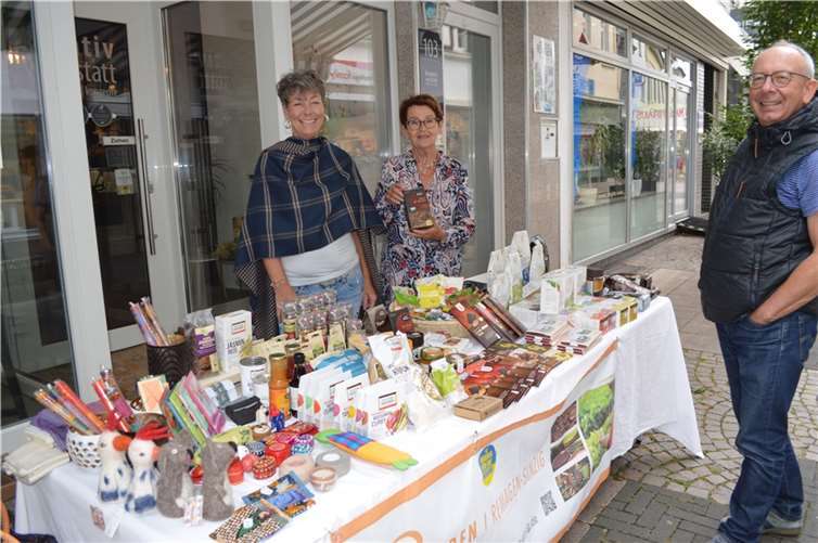 Der Eine-Welt-Laden Remagen beim Heimatmarkt.  Fotos: AB
