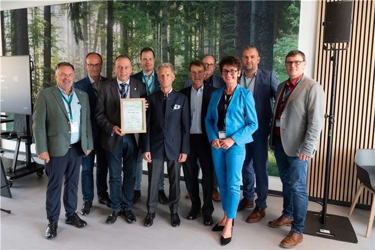 Der Einladung zur Jubiläumsfeier folgten zahlreiche Ehrengäste.  Foto: Jörg Pechtold