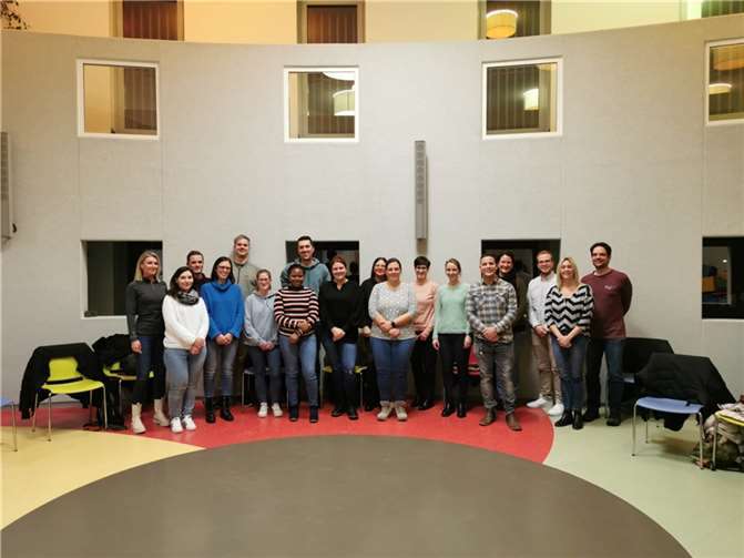 Der Elternausschuss der Kita St. Nikolaus in Mendig mit dem neuen Leiter Herrn Dillenberger (5.v.r.).  Foto: privat