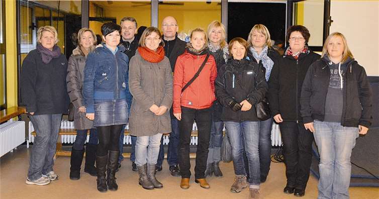 Der Elternbeirat und Förderverein der Kindertagesstätte Thür (v.li.): Tina Stier,, Petra Berresheim, Helena Bauer, Klaus Rose, Helene Dick, Winfried Berresheim, Karin Spitzlei, Martina Dahm, Natalie Pauls, Nadine Hillesheim, Claudia Pauken, Bianca Hermes. Es fehlen: Frank Minwegen, Ellen Brohl-Pauken, Tanja Schmitt. privat