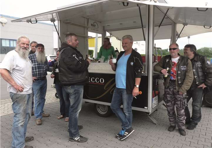 Der Erlös aus dem Verkauf von Kaffee, Kuchen und leckeren Brötchen kommt der Tschernobyl-Aktion zugute.