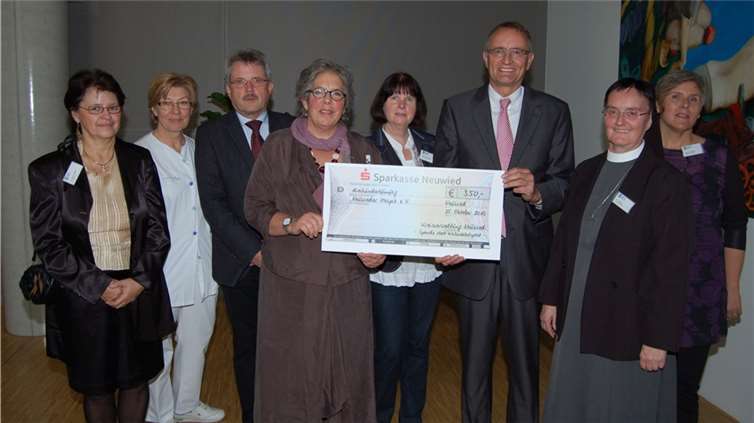 Der Erlös aus der „gesparten“ Weihnachtspost kommt dem Neuwieder Hospizverein zugute.Privat