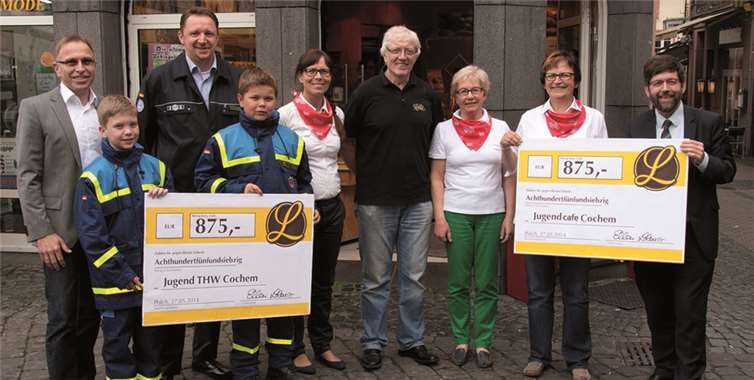 Der Erlös des Kuchenverkaufs am Kindertag geht an die THW-Jugend und das Jugendcafé Cochem.privat