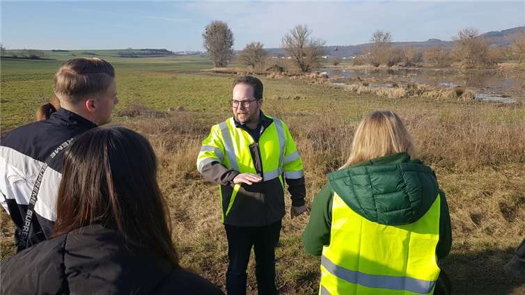 Der Erste Kreisbeigeordnete und zuständige Umweltdezernent ist täglich vor Ort, ...
