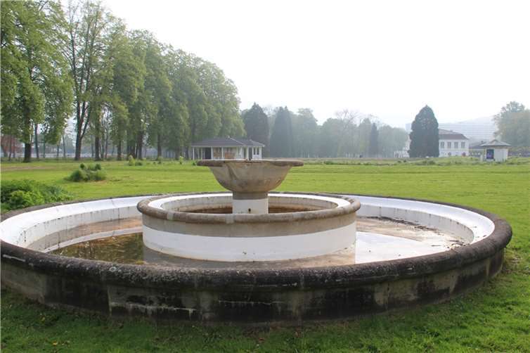 Landschaftsarchitekten orientieren sich am historischen Original Der Etagen-Brunnen im Lenné-Park soll saniert und zugänglich gemacht werden. Foto: GS