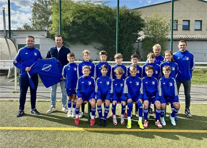 Der FC Andernach freut sich über einen neuen starken Partner an seiner Seite: Das Unternehmen ToniSport aus Andernach engagiert sich ab sofort als Hauptsponsor der E-Jugend. Foto: privat