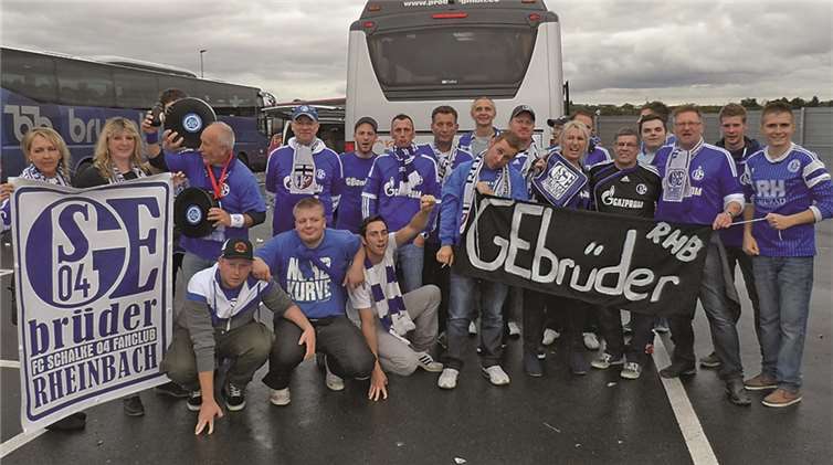 Der FC Schalke 04 Fanclub „GEbrüder Rheinbach“ unterwegs nach Mainz. privat
