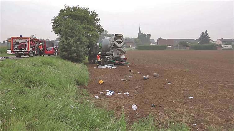 Der Fahrer des Betonmischer fuhr vermutlich ohne Beachtung des Stopp-Zeichens in die Kreuzung ein.