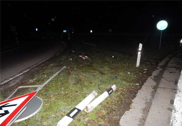 Der Fahrer des orangenen Ford Fiesta hatte einen Unfall auf der Zufahrt zur A48 verursacht und war anschließend geflüchtet.