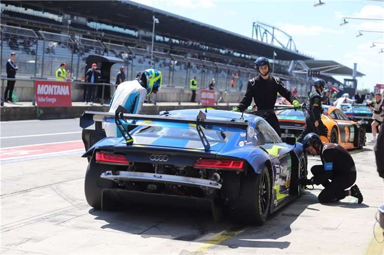 Der Fahrerwechsel beim Boxenstopp, hier kommt es auf jeden Handgriff an.