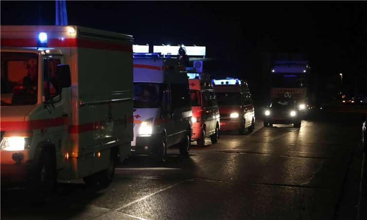 Der Fahrzeugverband des DRK Neuwied, der bei der Bombenevakuierung in Koblenz beteiligt war. Foto: privat