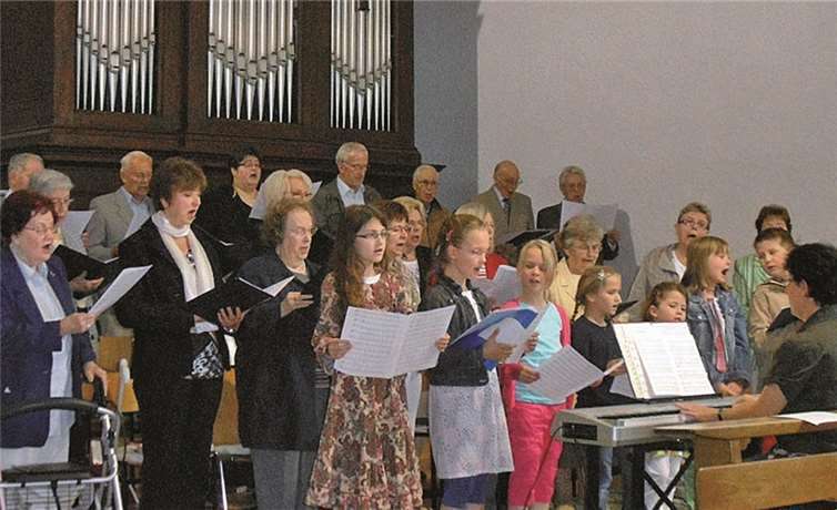Der Familiengottesdienst wurde vom Gesang von Jung und Alt herrlich umrahmt.privat