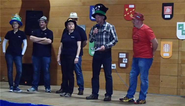 Der Festauschuss, von links: Alisa Ockenfels, Max Ulmen, Herbert Schmitz, Marion Genn, 1. Vors. Rudolf Schmitz, 2. Vors. Dirk Dümpelfeld. privat