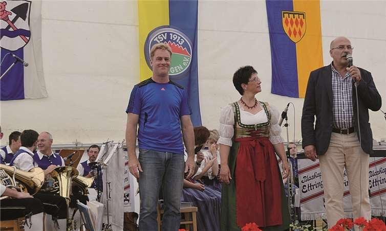 Der Festgottesdienst im Zelt wurde von der Blaskapelle Ettringen (Bayern) umrahmt.  Privat