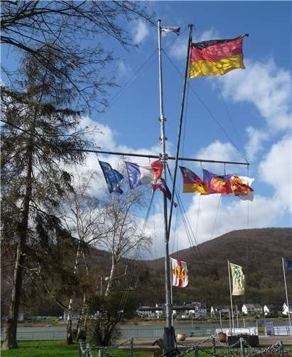 Der Flaggenmast in Oberlahnstein. Foto: privat