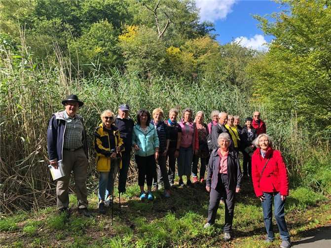 Bewusste Wanderung im Kur- und Heilwald Lahnstein – Natur neu erleben! Der Förderverein für den Kur- und Heilwald Lahnstein freut sich über das große Interesse. Fotos: privat