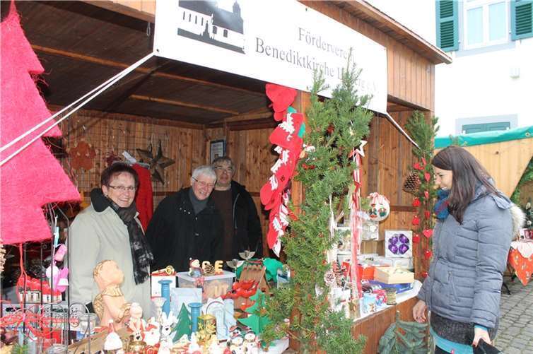 Der Förderverein für die Benediktkirche Lasserg beteiligte sich am Adventsmarkt. LP
