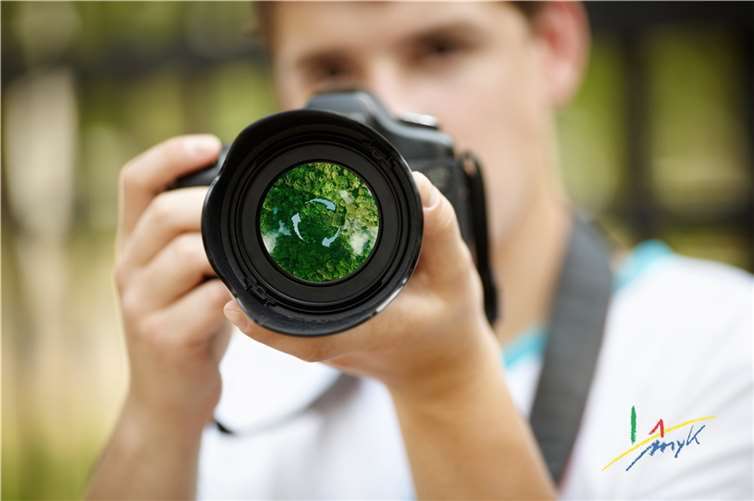 Der Fotowettbewerb ist fester Bestandteil des Heimatbuches. Unter dem Motto „Nachhaltiges MYK“ sind in diesem Jahr Hobby-Fotografen aufgerufen, mit ihren Bildern die unterschiedlichen Facetten der Nachhaltigkeit im Landkreis festzuhalten. Foto: AdobeStock_27910975_457332892